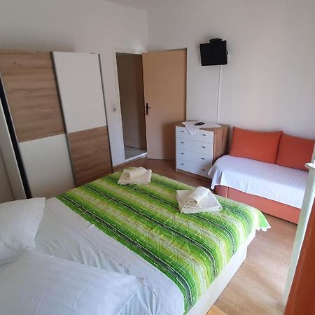 Violet Apartman Banjol Kültér fotó