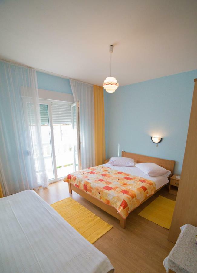 Violet Apartman Banjol Kültér fotó